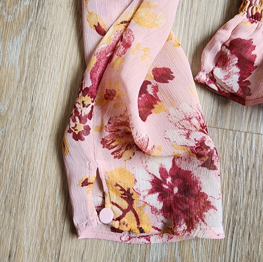 NWT EXPRESS FLORAL TOP - Picture 8 of 14